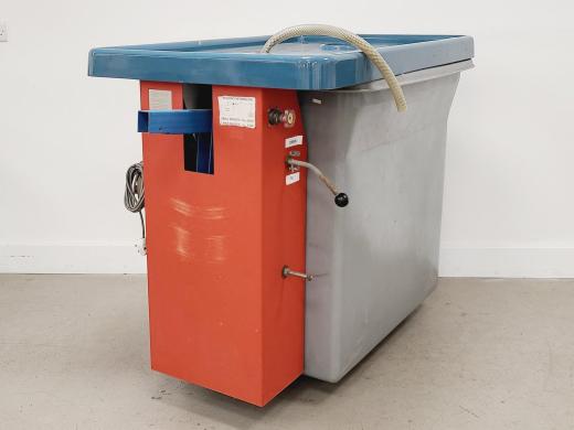TecQuipment Model H1 Hydraulic Bench for Fluid Mechanics and Hydraulics Research-cover