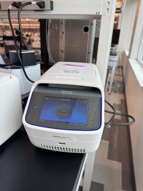 Applied Biosystems MiniAmp Thermal Cycler for PCR DNA Amplification-cover