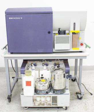 BD FACSAria III Cell Sorter with Fluidics Cart, 120V-cover