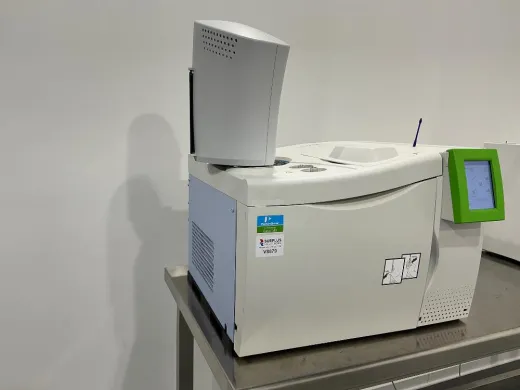 PerkinElmer Clarus 580 Gas Chromatograph with Autosampler and Dual FID Detectors