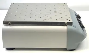Barnstead Lab-Line MaxQ 2000 Analog Benchtop Orbital Shaker, 4 of 8