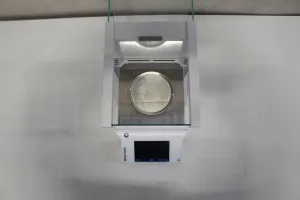 Mettler Toledo ME403TE Analytical Balance, 2 of 3