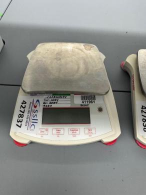 OHAUS Scout SPX6201 Digital Precision Balance with 6200 g Capacity-cover