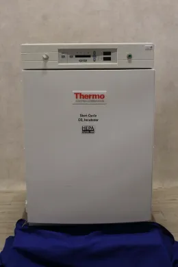 Thermo Scientific Steri-Cycle Model 381 Incubator