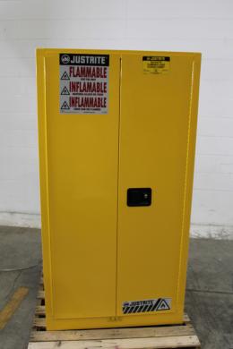 Justrite 896000 Sure-Grip EX Flammable Safety Cabinet, Manual Lock, 60 Gallon Capacity-cover
