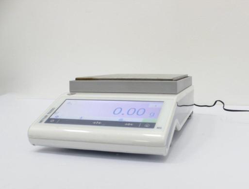 Mettler-Toledo MS12002TS/00 Precision Bench Balance Scale 120V 50/60Hz-cover