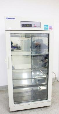 Panasonic MCO-80IC CO2 Reach-In Incubator with Copper-Enriched Interior, 851L Capacity-cover