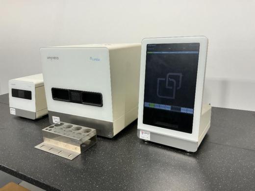 Curetis Unyvero Modular Molecular Diagnostic System for Rapid Pathogen and Resistance Detection-cover