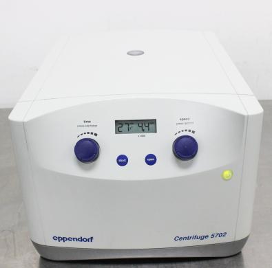 Eppendorf 5702 Benchtop Low-Speed Centrifuge 4x100 mL Capacity 4400 RPM-cover
