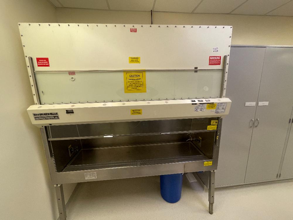 Baker SteriGARD Laminar Flow Hood with HEPA Filtration and UV Sterilization