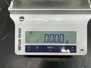 Mettler Toledo ME403E Analytical Balance, 3 of 4