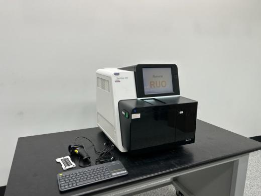 Illumina NextSeq 500 Benchtop Next-Generation Sequencing System-cover