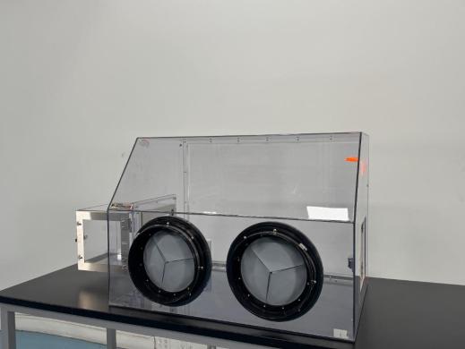 Terra Universal Glovebox for Controlled Atmosphere and Contamination Control-cover