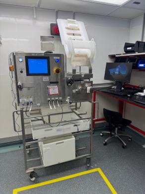 Pall CM150 Single-Use Tangential Flow Filtration System with Controller and Mobile Cart-cover