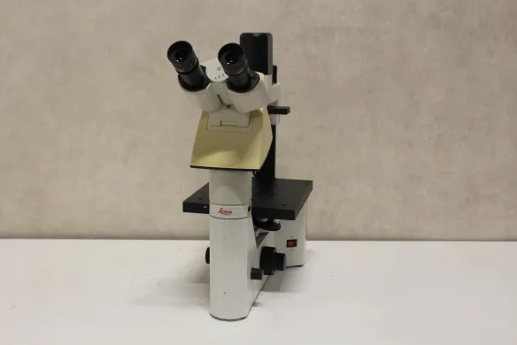 Leica DM IL Inverted Binocular Microscope with Halogen Illumination