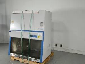 Thermo Scientific 1300 Series A2 4' Class II Biosafety Cabinet, 2 of 4
