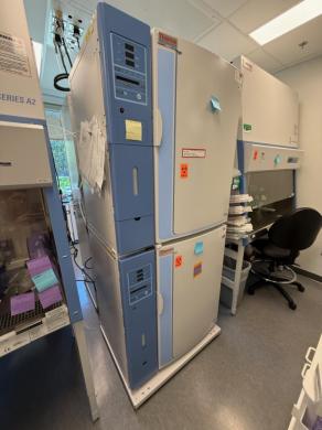 Thermo Scientific Series 370 Dual Stack CO₂ Incubator for Cell Culture-cover