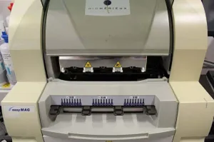 bioMérieux NucliSENS easyMAG Automated Total Nucleic Acid Extraction System, 2 of 4