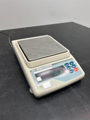 A&D Weighing EK-1200i Everest Compact Analytical Balance with Digital Display-cover
