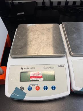 KrosFlo KR2i Tangential Flow Filtration System Components with Pumps and Digital Scales-cover