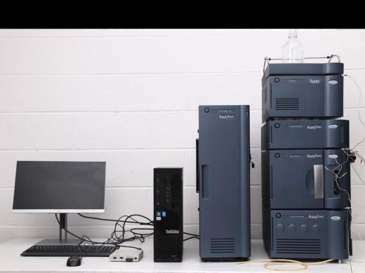 Waters Acquity UPC2 Convergence Chromatography System with Integrated Column Manager and ELSD-cover