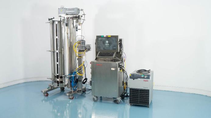 Thermo Scientific HyPerforma 300 L Single-Use Fermentor for Bioprocessing Applications-cover