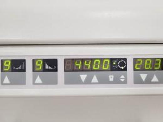 Thermo Electron Heraeus Multifuge 4 KR Refrigerated Centrifuge with Rotor Lab-cover