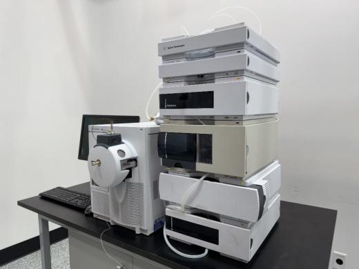 Agilent 6140 Quadrupole LC/MS System with 1100 Series HPLC Integration-cover