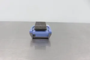 IKA MS3 Microplate Vortexer with Variable Speed and 5 mm Orbit, 4 of 9