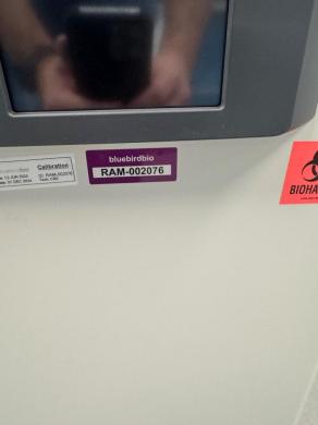 Thermo Scientific Heracell Vios 160i CO2 Incubator with Precise Temperature and Humidity Control-cover