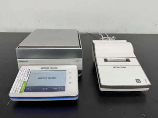 Mettler Toledo XSR4002S Precision Analytical Digital Scale-cover