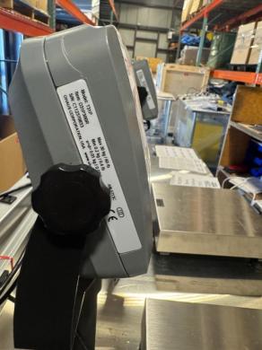 OHAUS Defender 3000 Digital Scale-cover