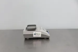 Fisher Scientific Microplate Shaker Vortexer for Controlled Microplate Agitation, 2 of 10