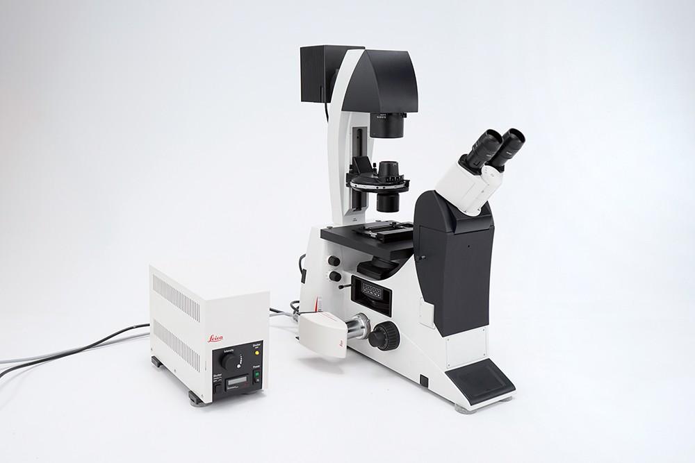 Leica DMI3000B Inverted Fluorescence Microscope with A4, L5, N2.1, TX2 Filters and 5x/10x Objectives