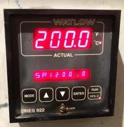 Thermotron SM-4S Mini-Max Environmental Test Chamber with Watlow 922 Controller, 3 of 8