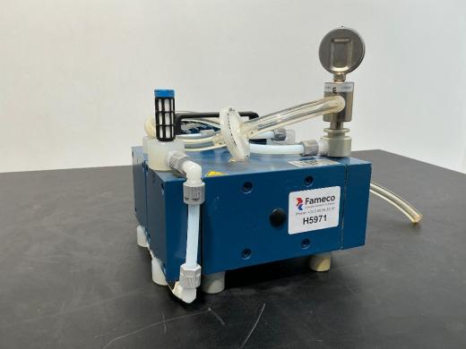 ILMVAC 4000322 Precision Laboratory Vacuum Pump with Integrated Pressure Gauge-cover