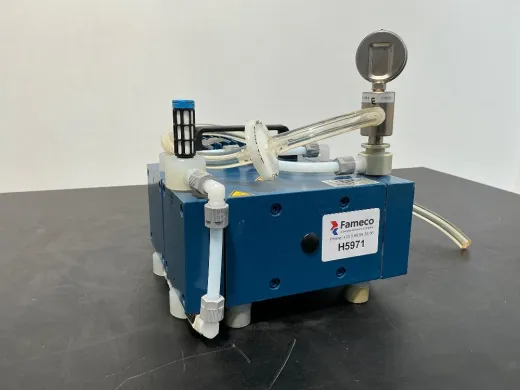 ILMVAC 4000322 Precision Laboratory Vacuum Pump with Integrated Pressure Gauge