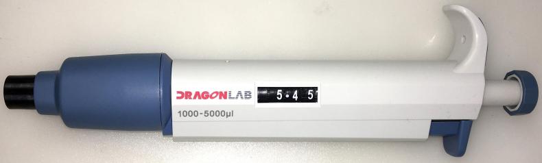 DragonLab TopPette Single Channel Mechanical Pipettor, 1000-5000µL Volume Range-cover