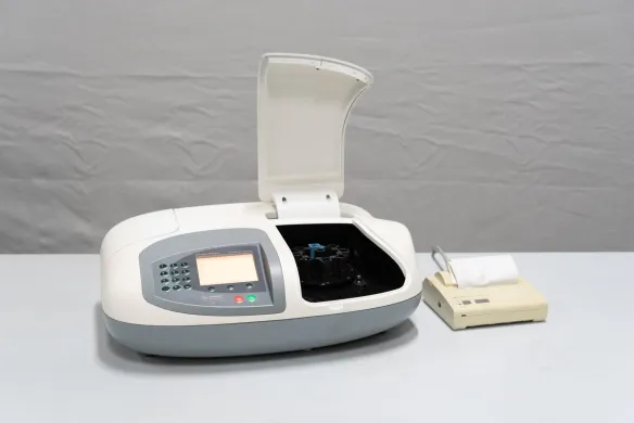 Amersham Biosciences Ultrospec 2100 pro Single Beam UV-Vis Spectrophotometer with 8-Place Cuvette Turret