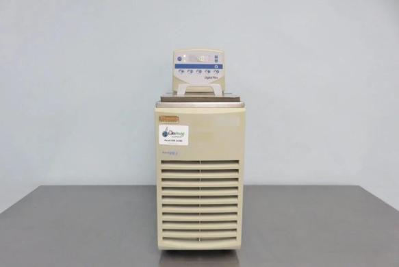 Thermo Neslab RTE 7 Recirculating Chiller with Refrigerated Bath Circulator-cover