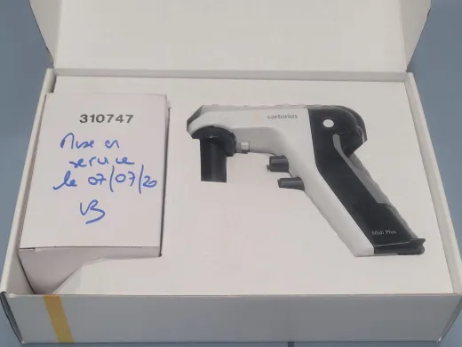 Midi Plus Pipette Controller by Sartorius