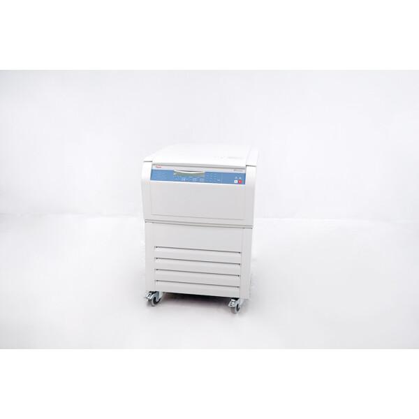 Thermo Scientific Multifuge X3FR (Megafuge 40R) Refrigerated Benchtop Centrifuge with TX-750 Swing-Out Rotor