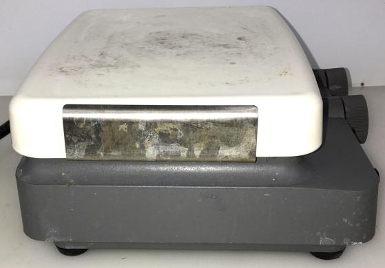 Corning PC-320 Stirring Hot Plate with Ceramic Top (6" x 7.5")-cover