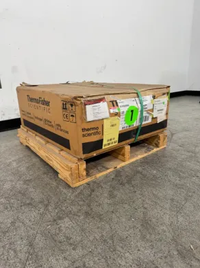 Thermo Scientific Solaris 4000 Digital Laboratory Shaker Model SK4000