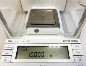 Mettler Toledo AT201 Analytical Balance with 205g Capacity and 0.0001g Readability, 2 of 10