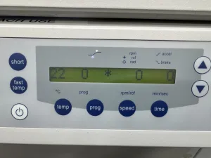Eppendorf 5810R Refrigerated Centrifuge, 3 of 4