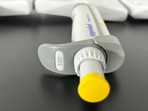 Eppendorf Research Plus Manual Multichannel Adjustable Volume Pipettes (Set of 5)-cover