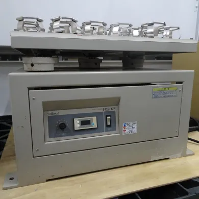 Thomas Scientific RS-12・LM Rotary Shaking Incubator with Clamp