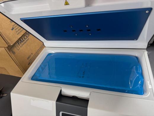 GE Healthcare Life Sciences VIA Thaw CB1000 Controlled Biological Sample Thawing System-cover