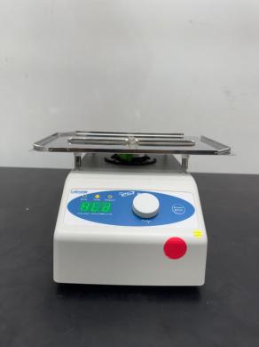 Labnet Orbit P4 Orbital Shaker with Digital Controls-cover